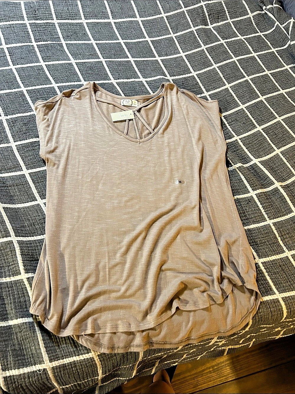 Maurices Short Sleeve Top in Brown Size Medium NWT